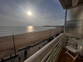 Studio spacieux face mer avec balcon et garage, proche plage et commerces aux Sables-d'Olonne - FR-1-197-561